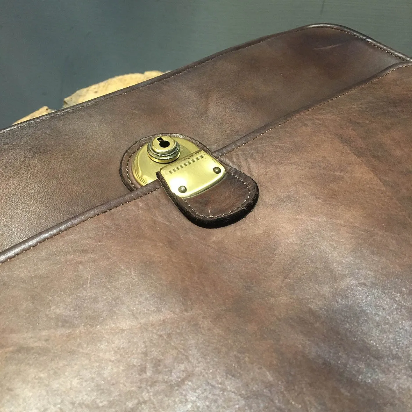 Christian Peau/Two-way dark brown handbag