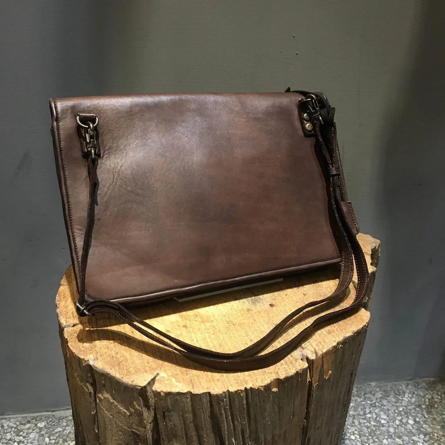 Christian Peau/Two-way dark brown handbag