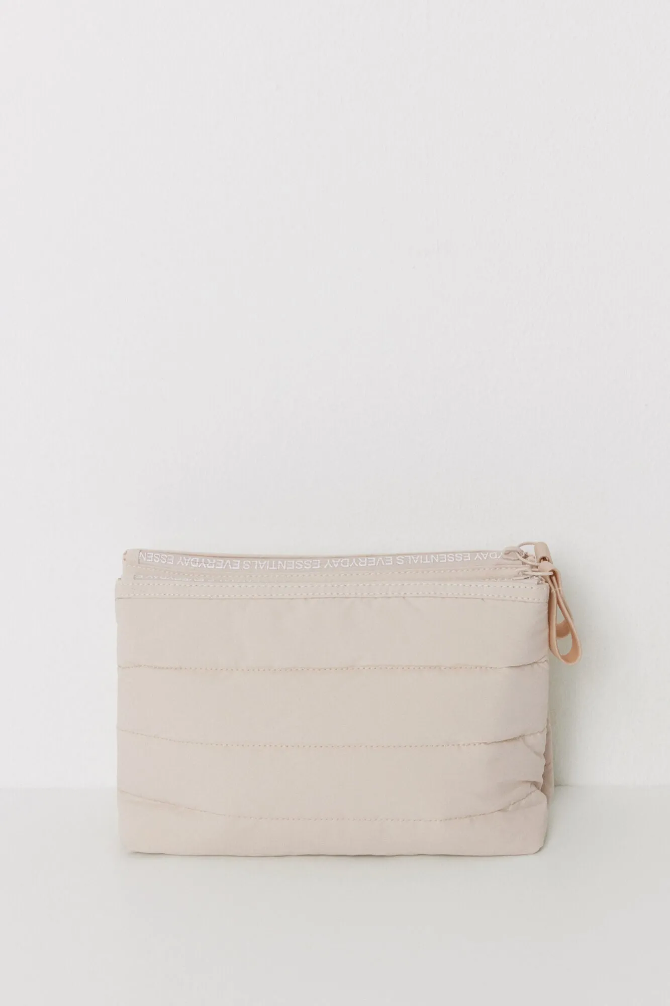 Medium grey padded toiletry bag